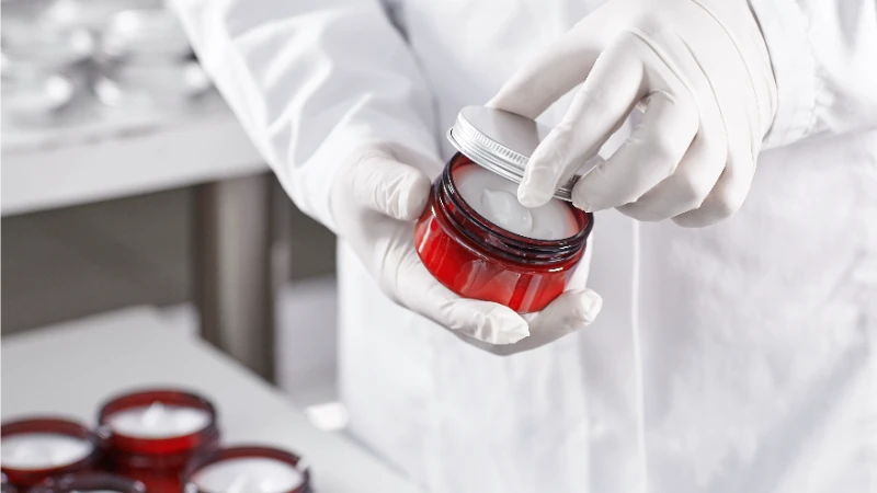 Jangan Asal Produksi! Kenapa Tahap Sampel Penting Sebelum Skincare Diproduksi Massal?