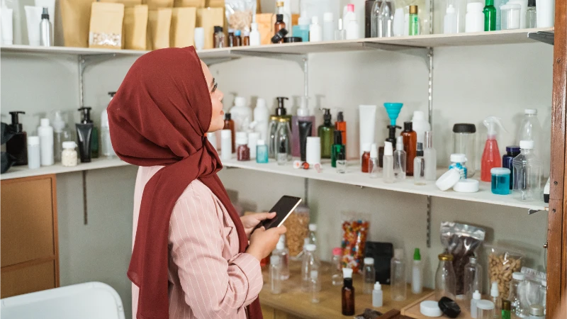 Maklon Skincare: Cara Memulai Brand Skincare Sendiri dari Nol hingga Siap Dipasarkan